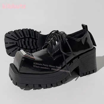Туфли-лодочки с квадратным носком на массивном каблуке, платформа, лакированная кожа, однотонные черные металлические пикантные модные туфли-дерби, увеличивающие рост, новейшие